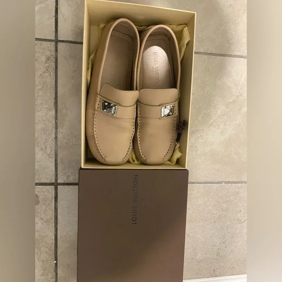 Authentic louis vuitton loafers with box and bag Lot - Two pairs Louis Vuitton monogram loafers. One patent  main image 2